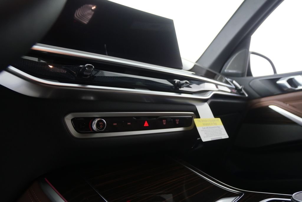 New 2026 Dravit Grey Metallic BMW xDrive40i image 20