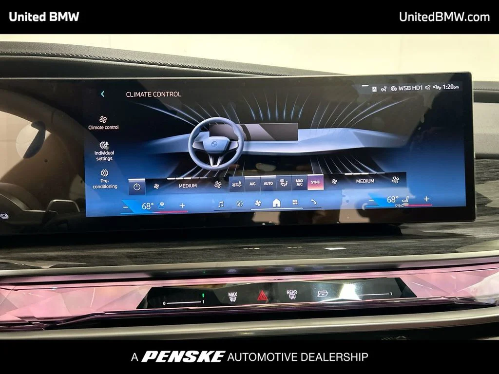 2025 BMW 7 Series 750e - Photo 19