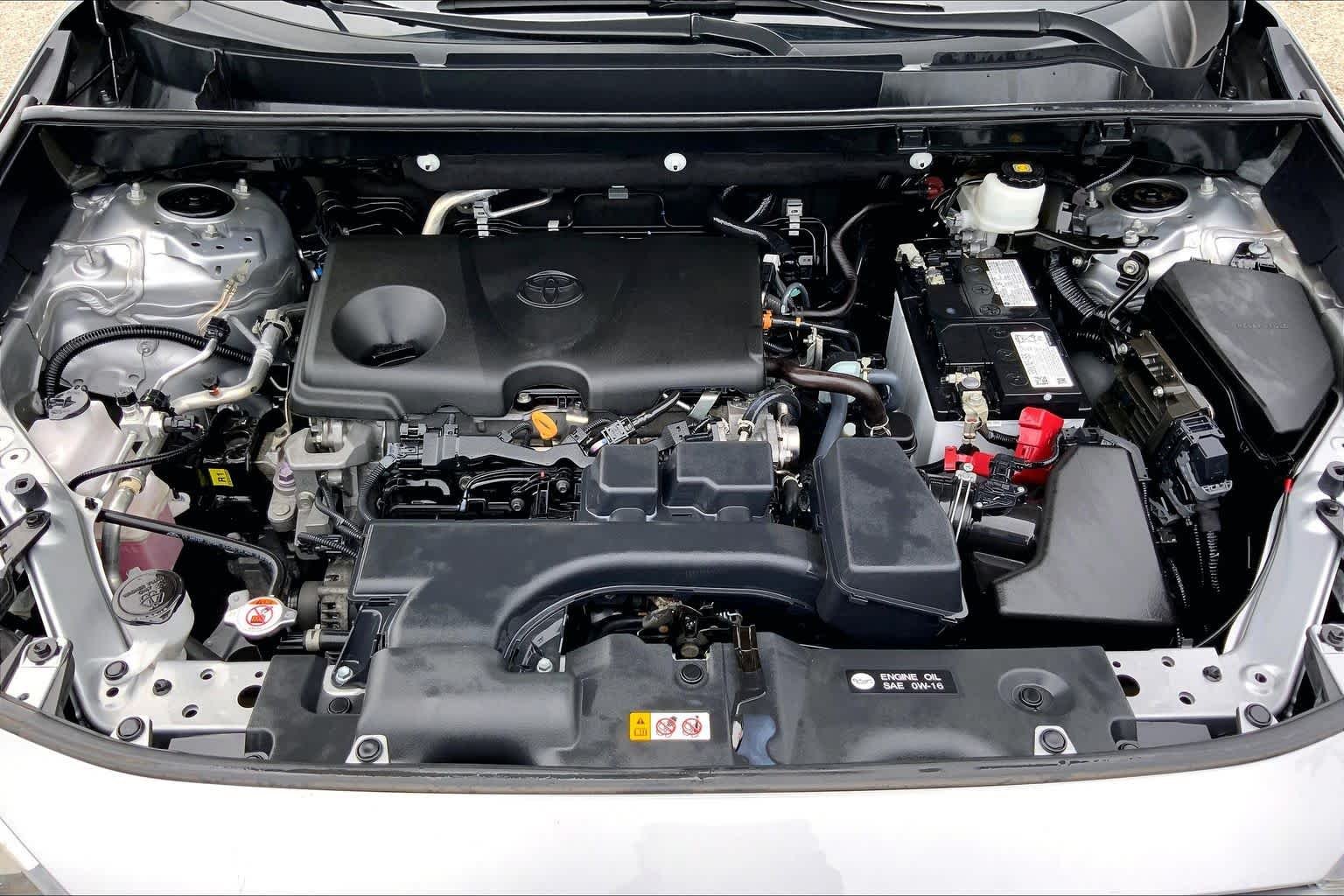 Used 2024 Silver Sky Metallic Toyota XLE image 31