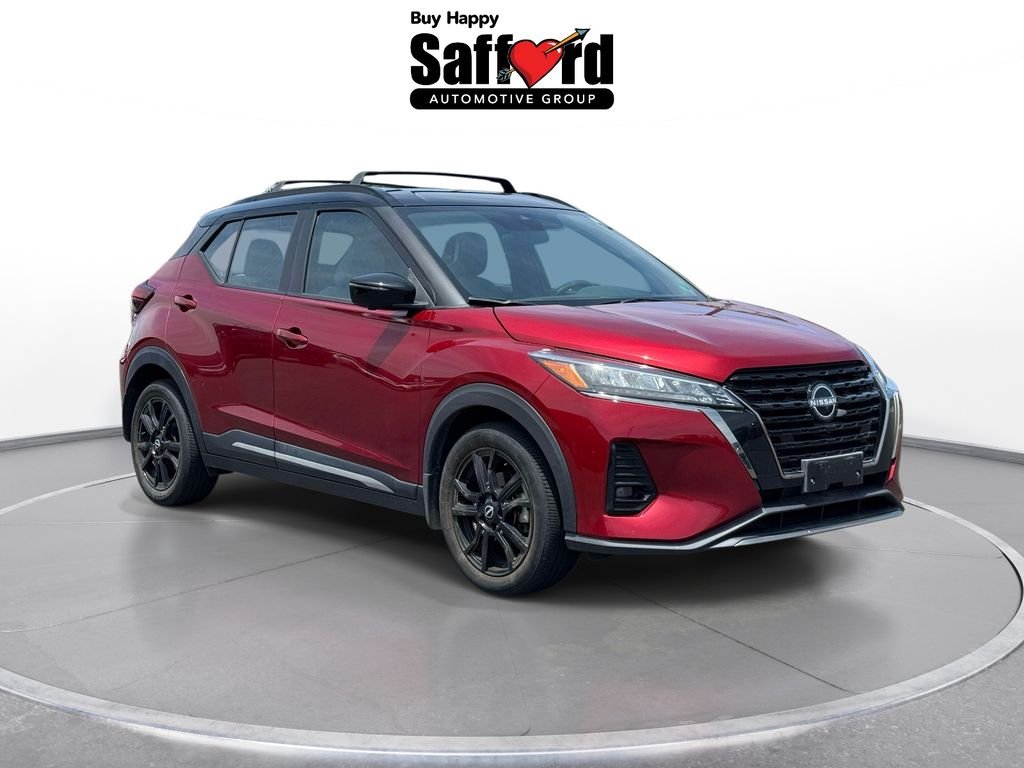 Used 2023 Red Nissan SR image 9