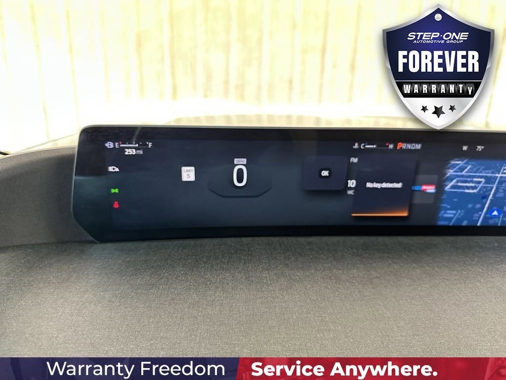 Used 2025 Silver Ford Active image 39