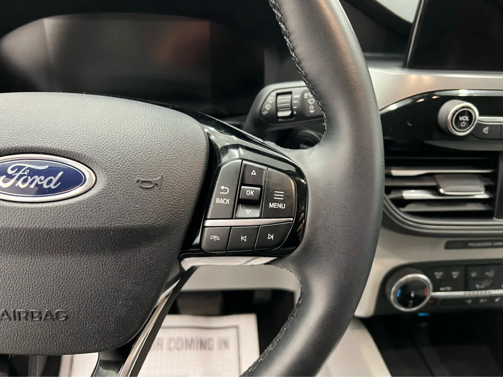 Used 2023 Oxford White Ford Active image 22