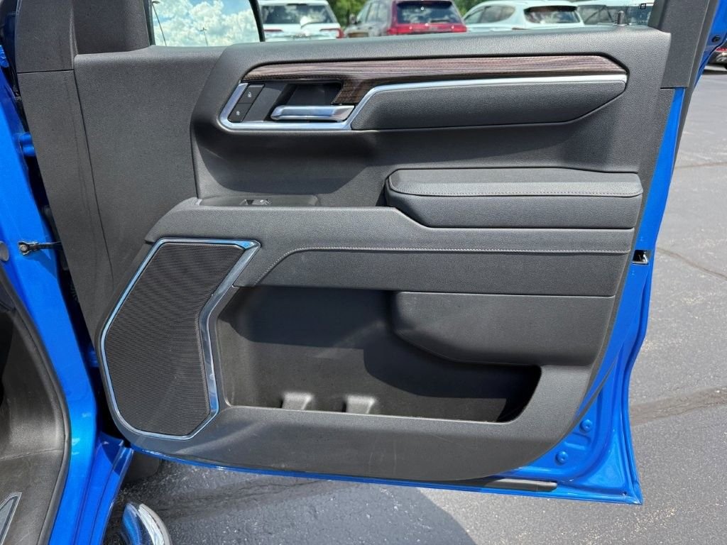 Used 2026 Blue Chevrolet LT image 21