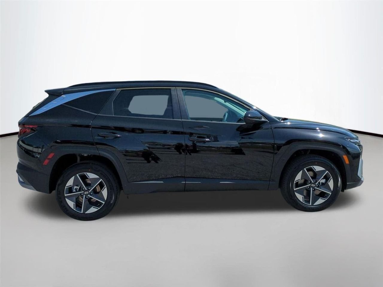 New 2026 Ash Black Hyundai SEL AWD image 4