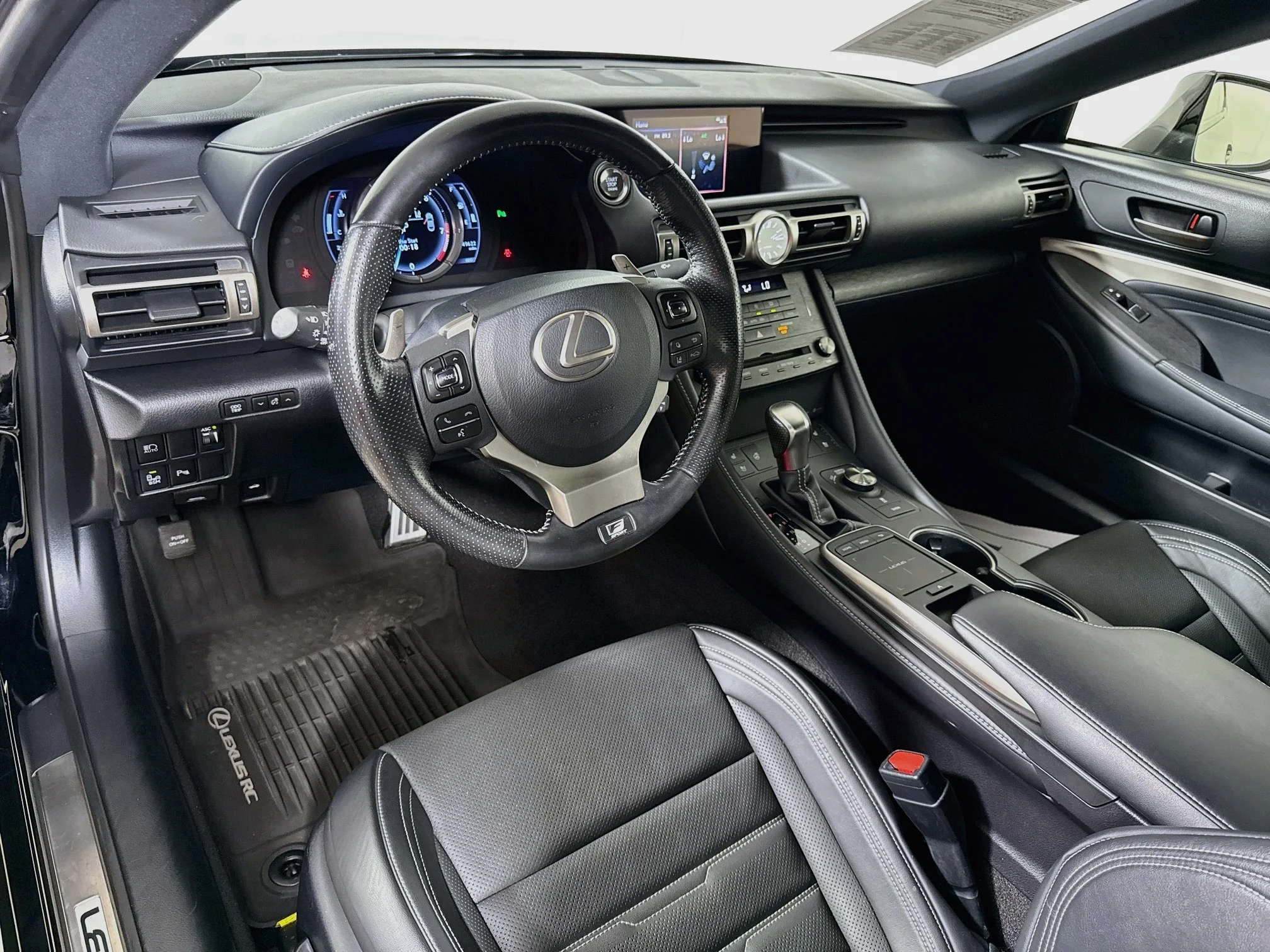Used 2020  Lexus F Sport image 9