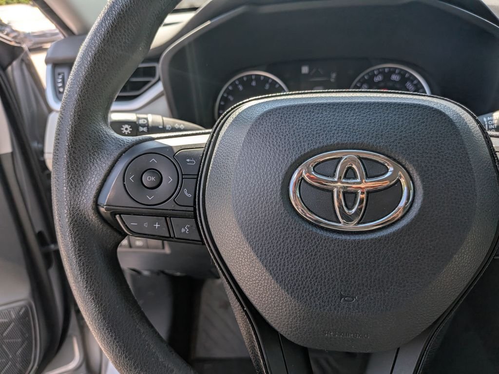 Used 2021 Silver Toyota XLE image 14