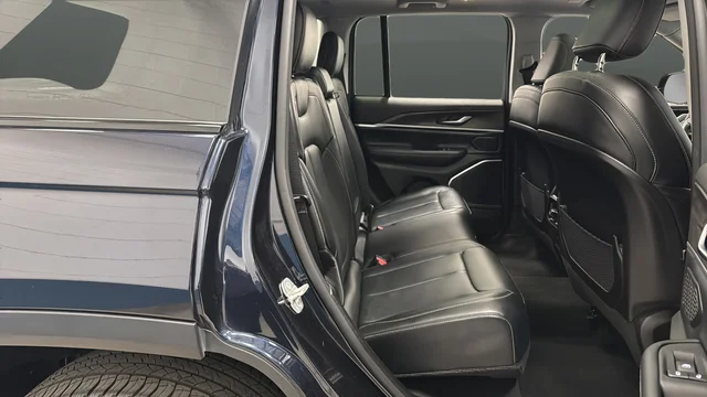 Used 2022 Midnight Sky Jeep 4xe image 23