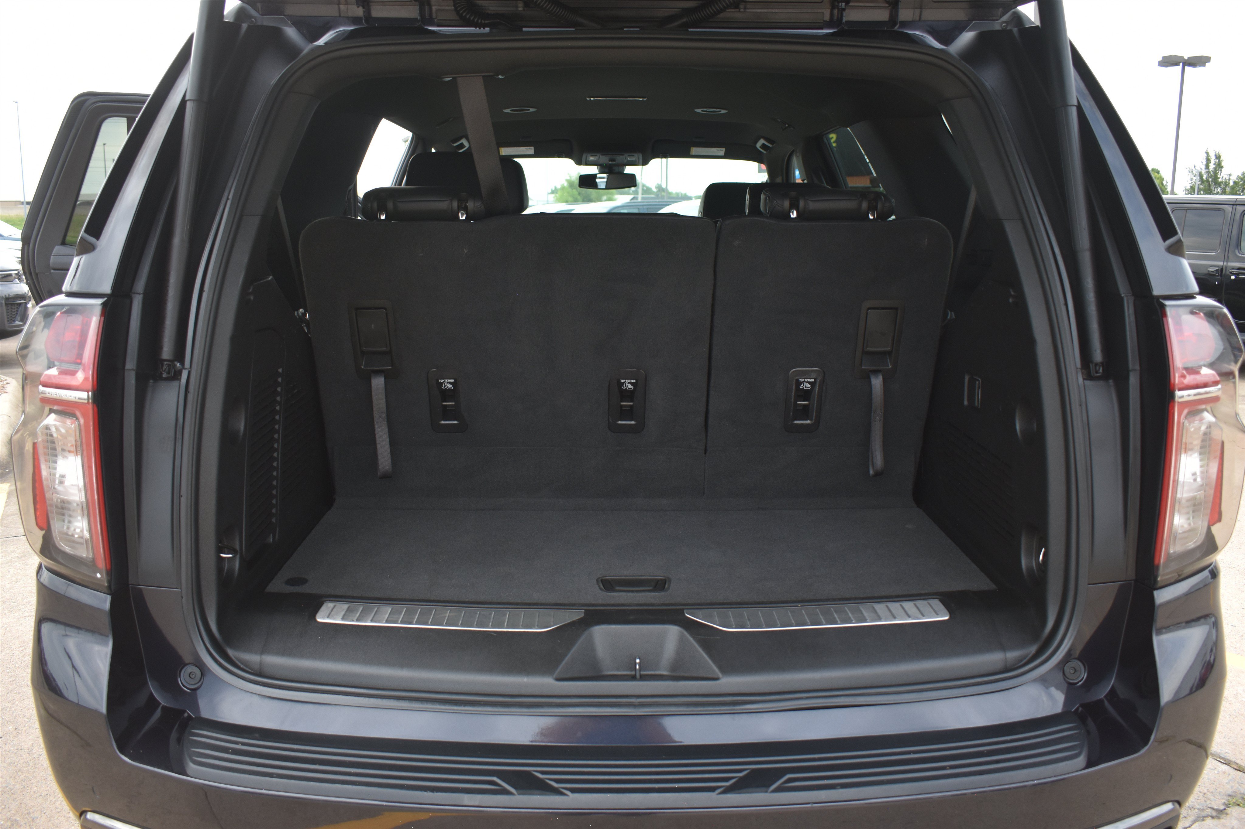 Used 2022 Dark Ash Metallic Chevrolet Z71 image 18