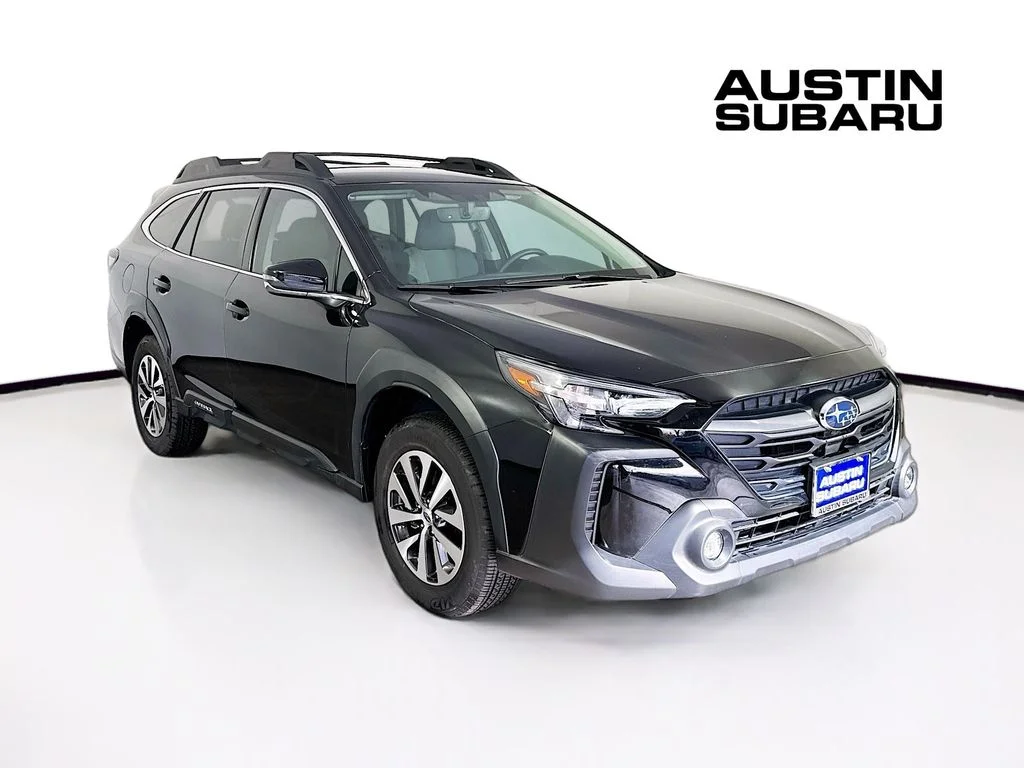 2025 Subaru Outback Premium's photo