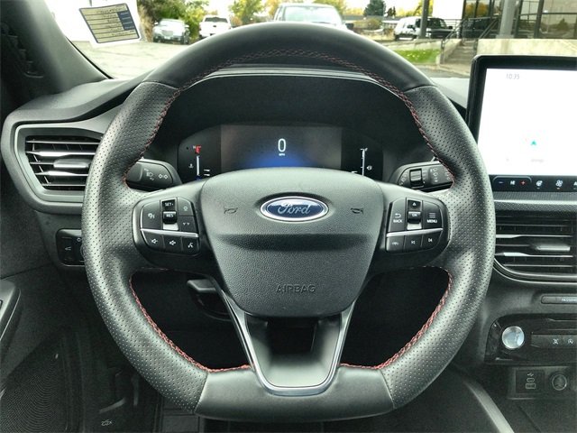 2024 Ford Escape ST-Line photo 4