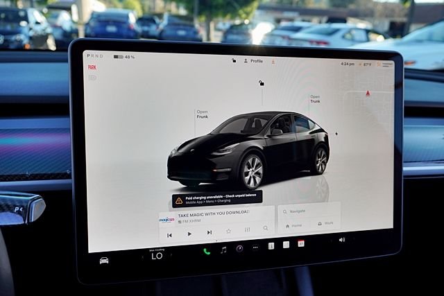 Used 2023  Tesla Long Range image 27