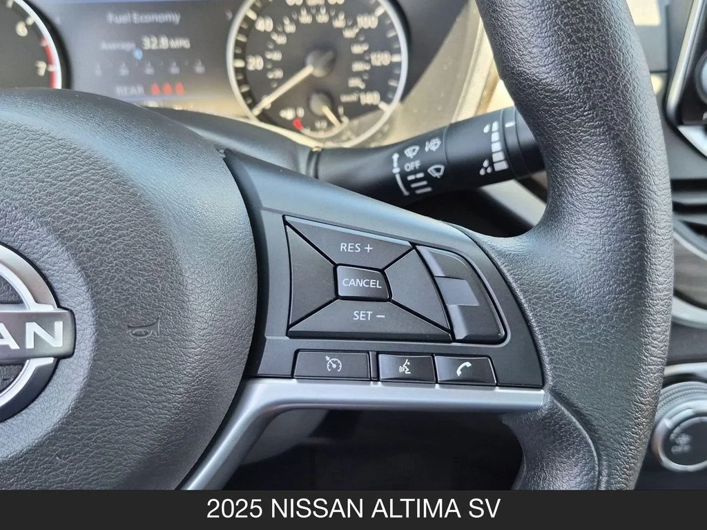 2025 Nissan Altima SV - Photo 18