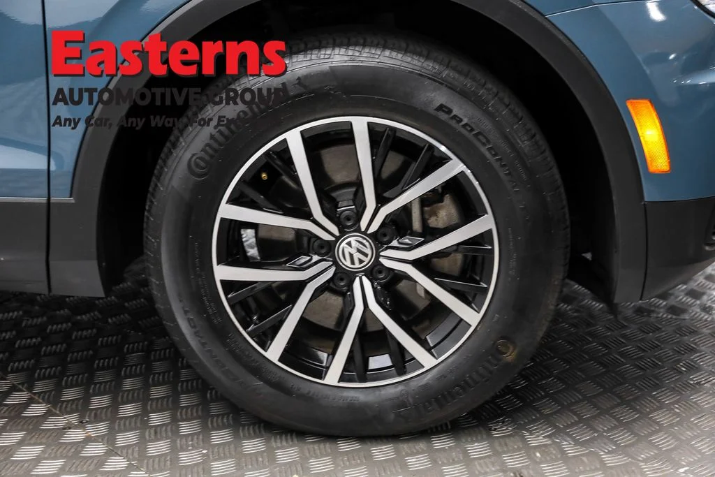 Used 2021 Blue Volkswagen 2.0T SE image 29