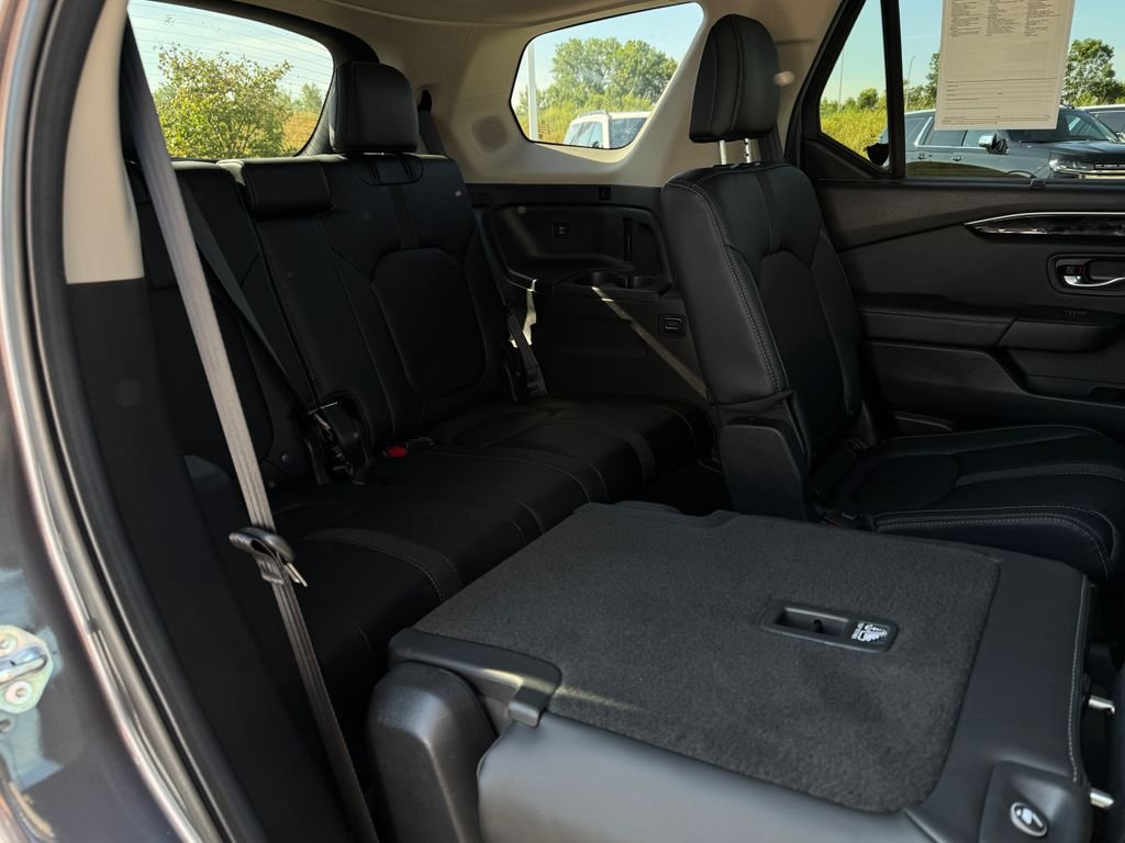 2025 Honda Pilot Touring - Photo 24
