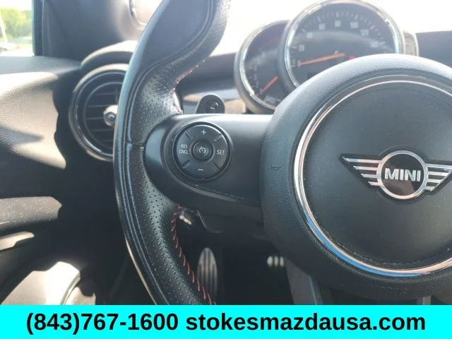 Used 2019 Blue MINI Classic image 3