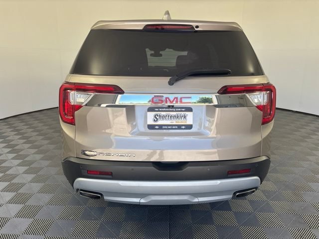 Used 2023 Light Stone Metallic GMC SLE image 39