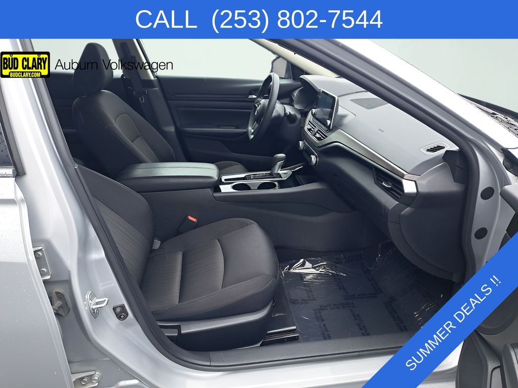 Used 2024 Silver Nissan 2.5 SV image 19