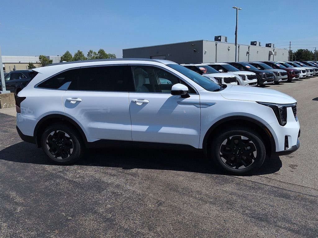 New 2026 Glacial White Pearl Kia S image 2