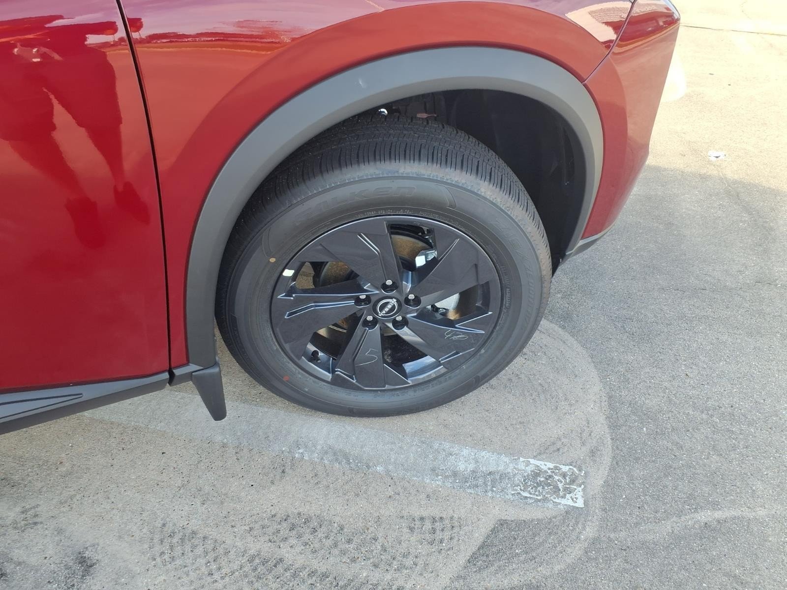 2026 Nissan Rogue photo 7 of 23