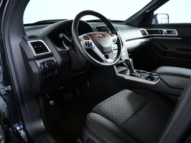 Used 2014 Black Ford XLT image 16