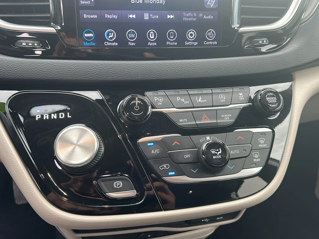 Used 2020 White Chrysler Touring L Plus image 14