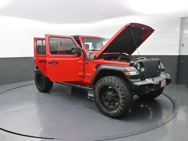 Used 2018 Red Jeep Unlimited Sport image 38