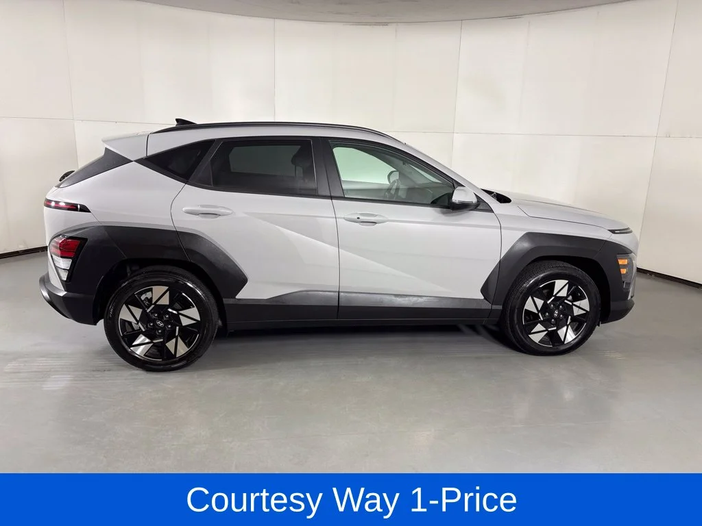 Used 2025 Gray Hyundai SEL image 12