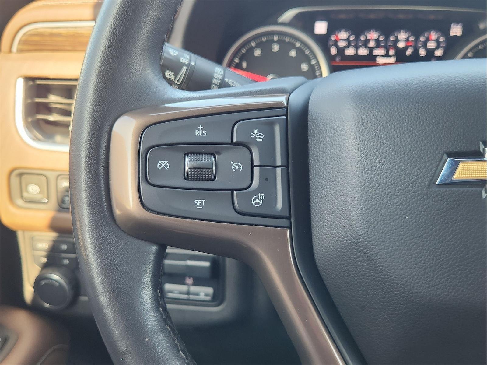 Used 2021 EMPIRE BEIGE METALLIC Chevrolet High Country image 29