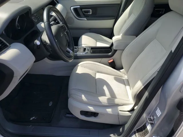 Used 2016 Silver Land Rover SE image 5