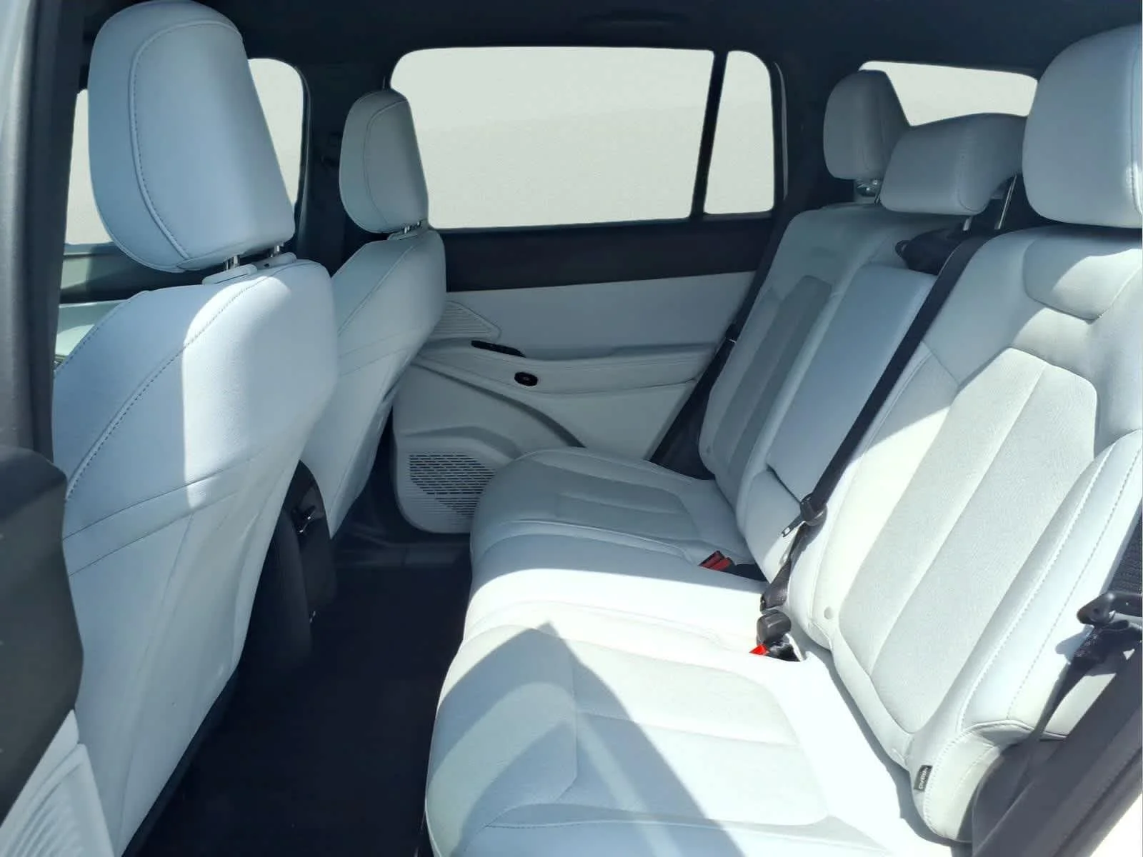 New 2026 Bright White Clearcoat Jeep Laredo image 15