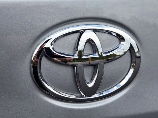 Used 2026 Silver Toyota L image 18
