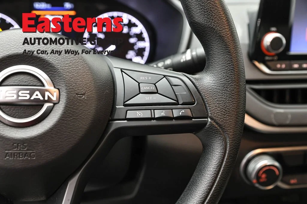 Used 2023 Silver Nissan 2.5 S image 15