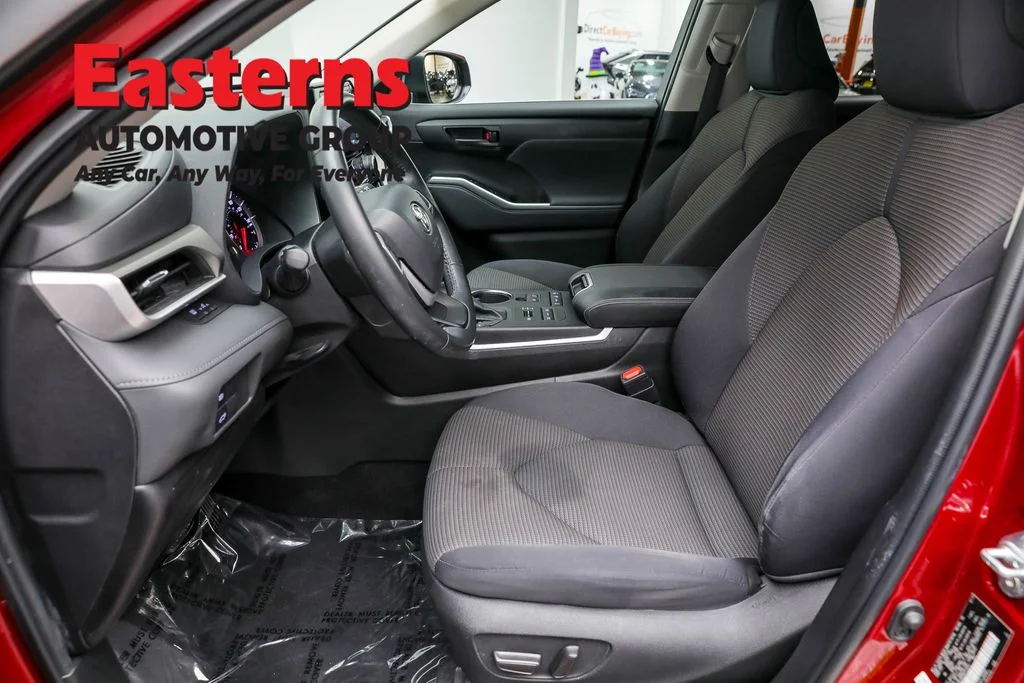Used 2022 Red Toyota LE image 14