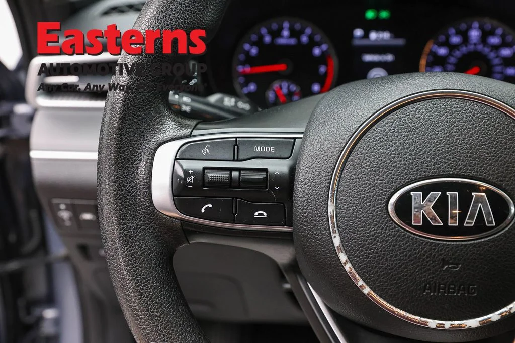 Used 2021 Silver Kia LXS image 14