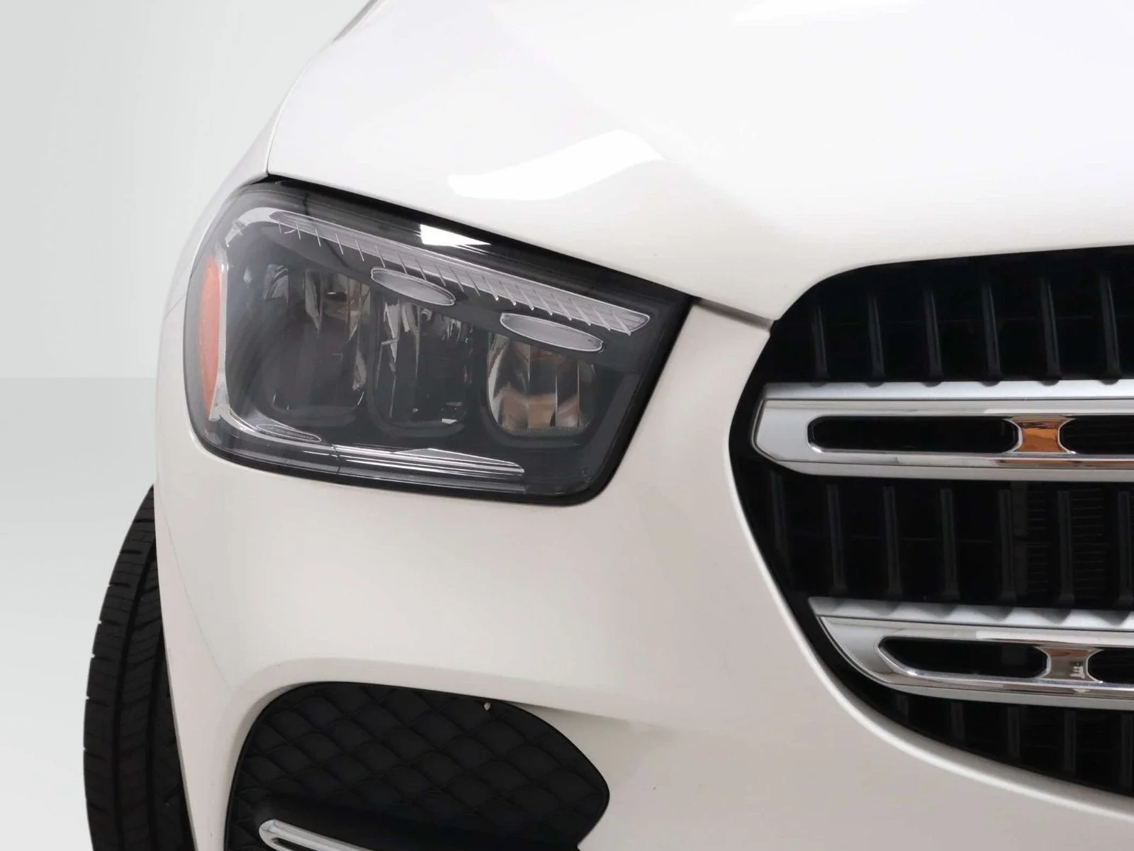 Used 2024 White Mercedes-Benz GLE 350 image 11