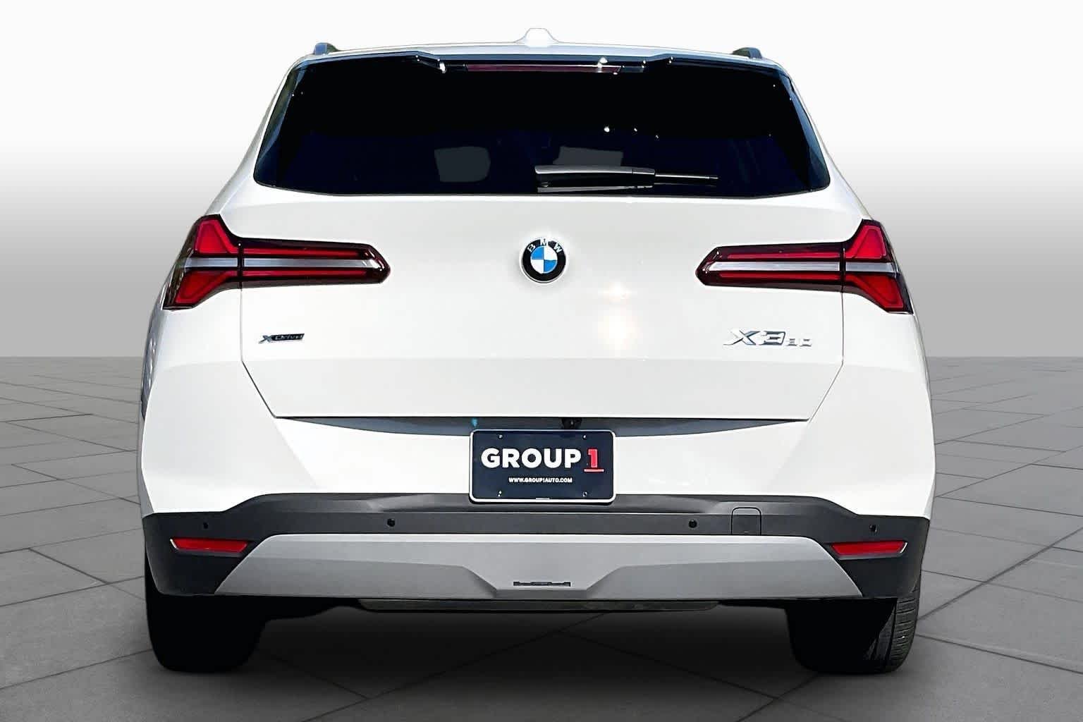 Used 2025 Alpine White BMW 30 xDrive image 4