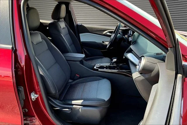 Used 2025 Red Chevrolet LT image 28
