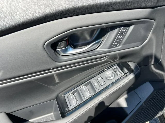 Used 2025 Crystal Black Pearl Honda Touring image 30
