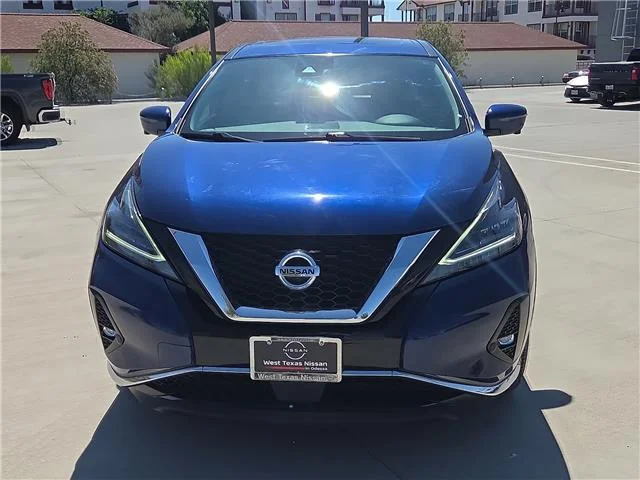 Used 2022 Blue Nissan SL image 8
