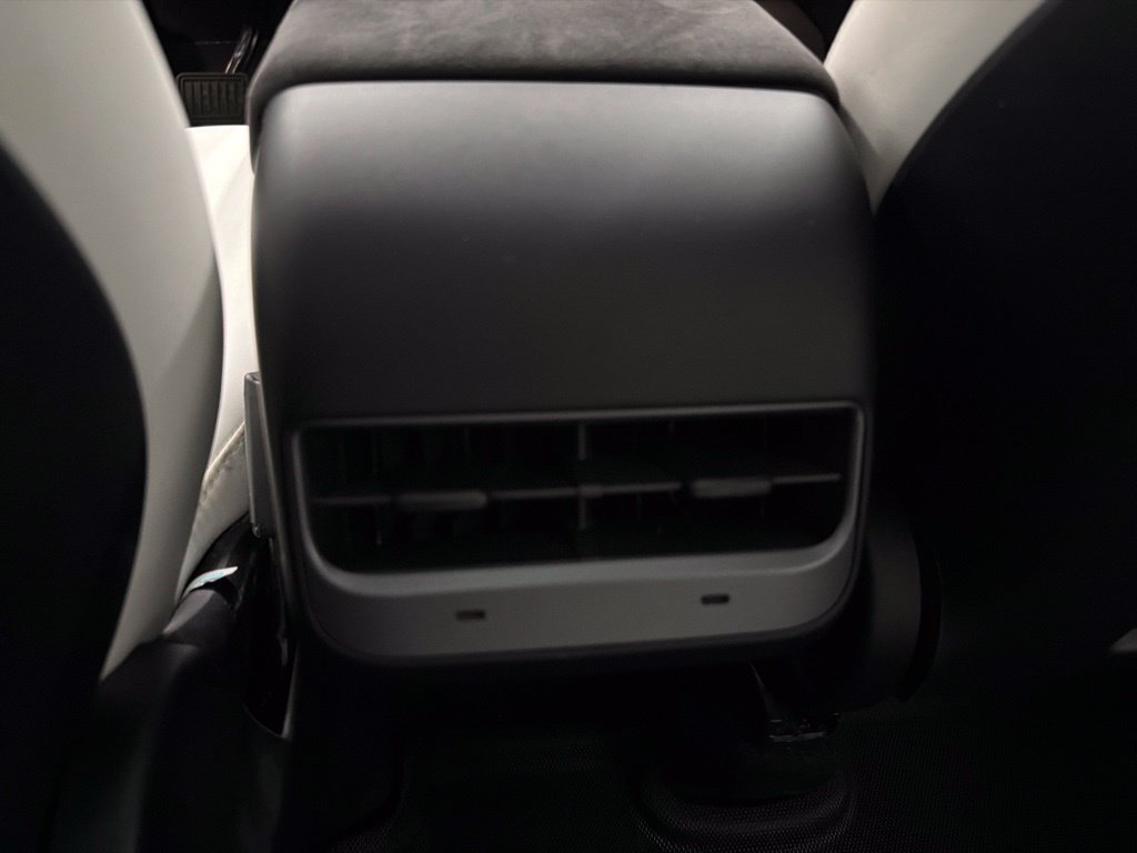 Used 2023 White Tesla Long Range image 18