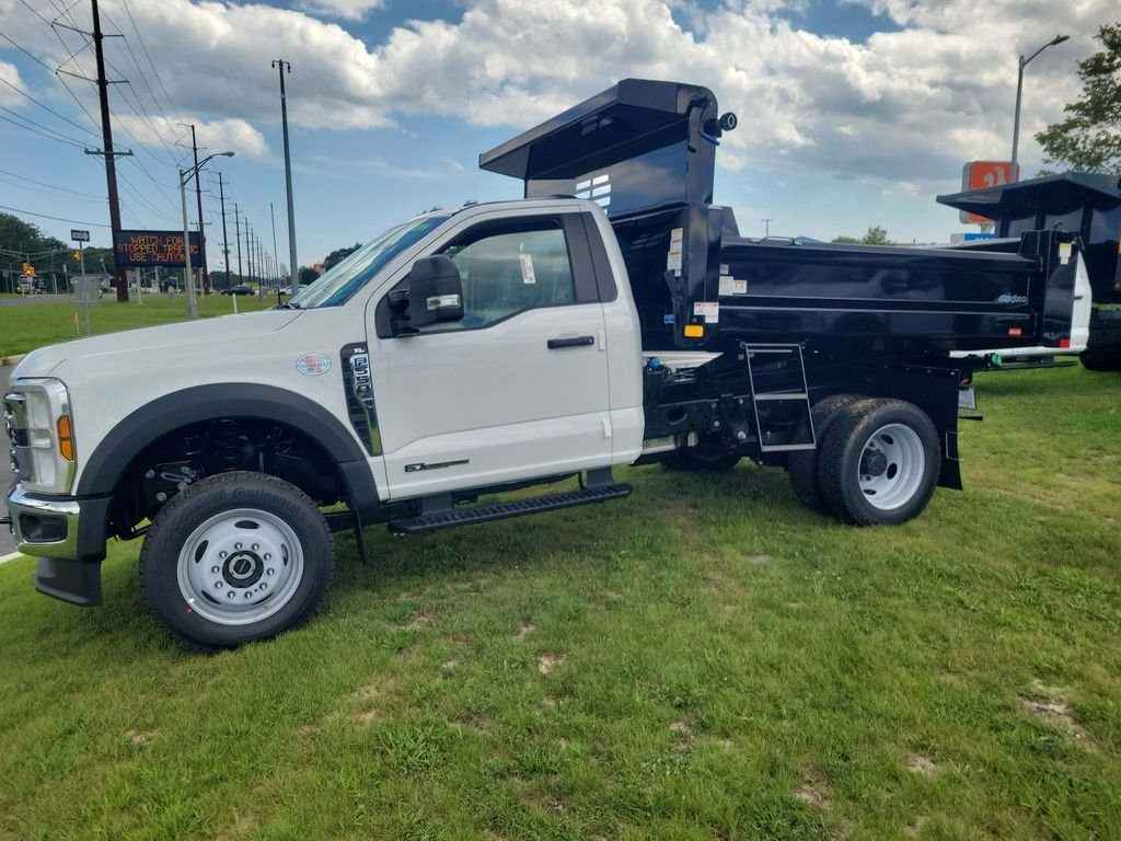 New 2026 Oxford White Ford F-550® XL image 1