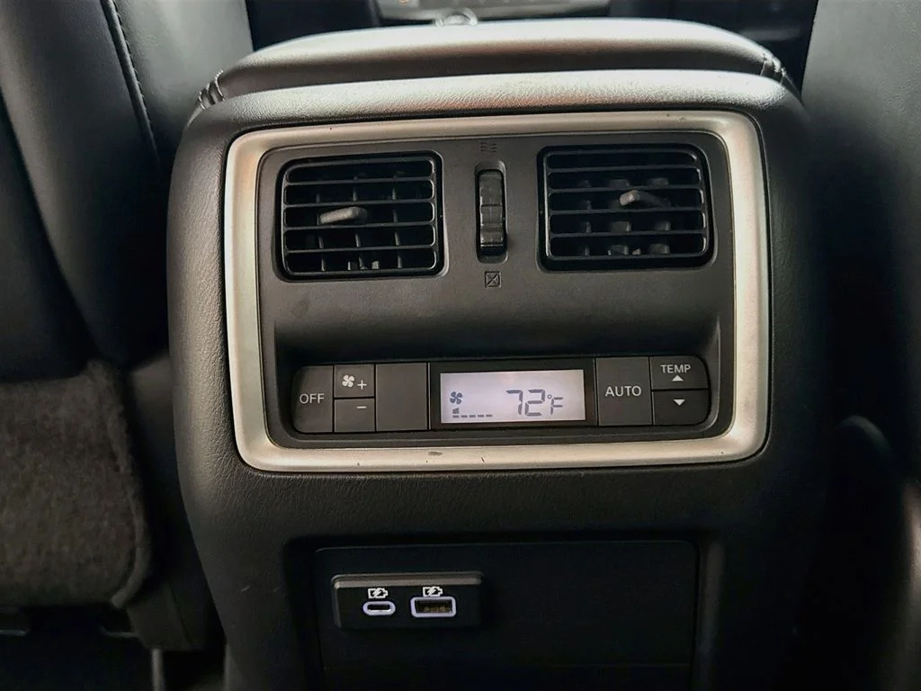 Used 2019 Black INFINITI LUXE image 32