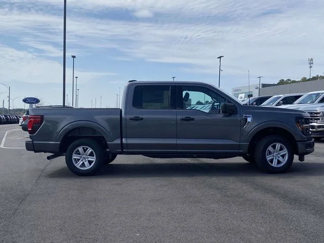 New 2026 Carbonized Gray Metallic Ford XLT image 2