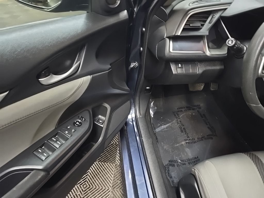 Used 2016  Honda EX-T image 28