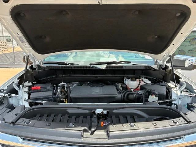 Used 2025 Summit White Chevrolet LTZ image 16