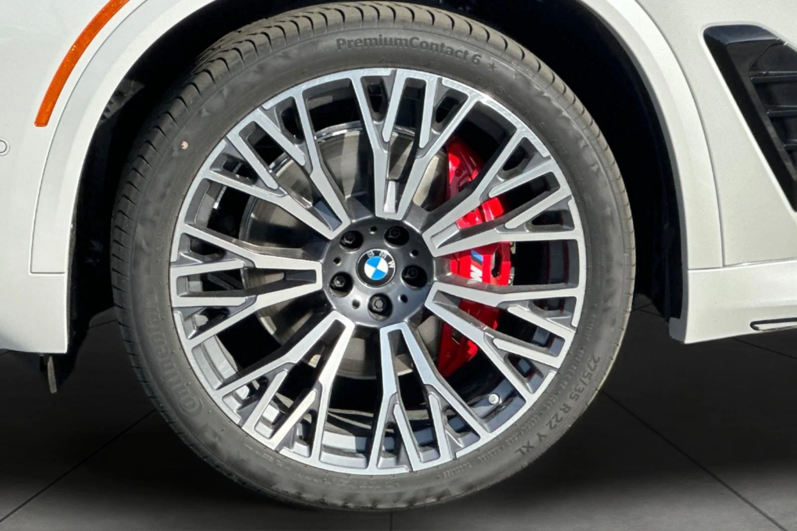 New 2026 Mineral White Metallic BMW sDrive40i image 26
