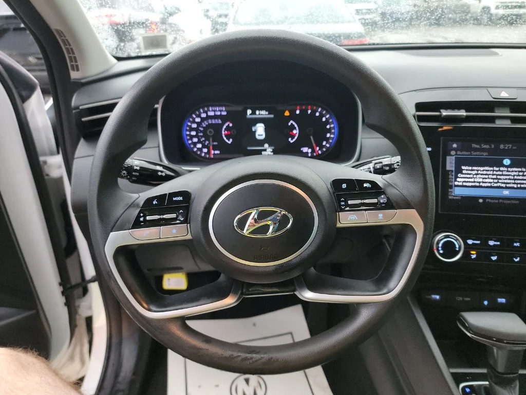 Used 2023 White Hyundai SEL image 12