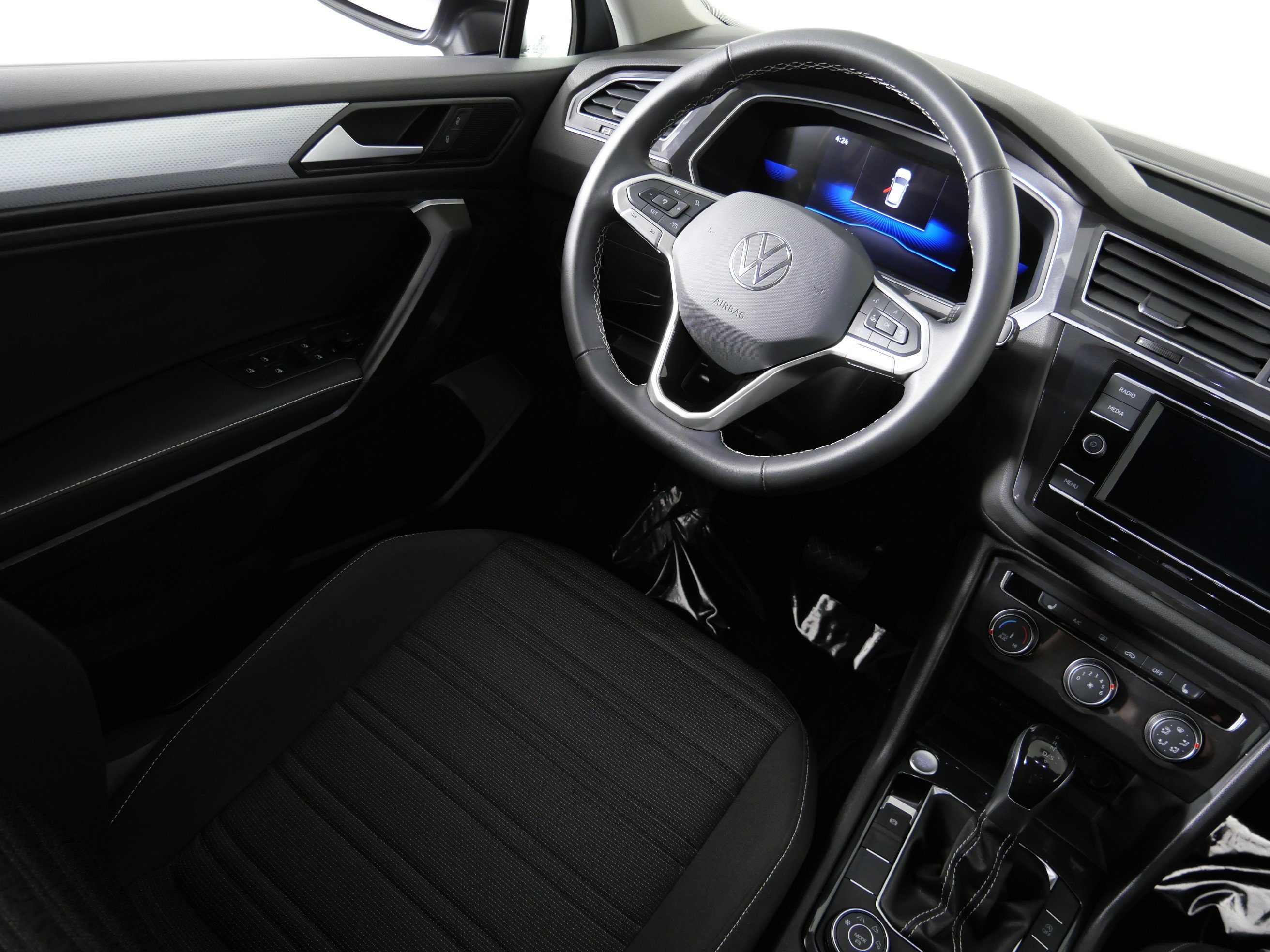 Used 2024 Silver Volkswagen S image 9