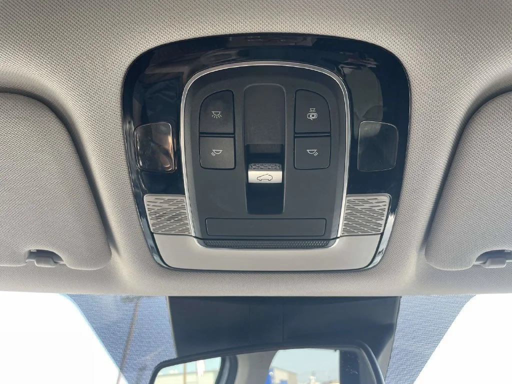Certified Used 2020 Silver Hyundai SEL image 28
