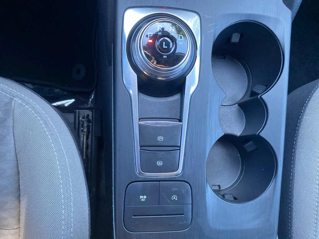 Used 2020  Ford SE image 24